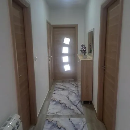 Luxury Milicevic 아파트 *