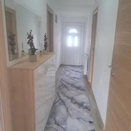 아파트 Luxury Milicevic