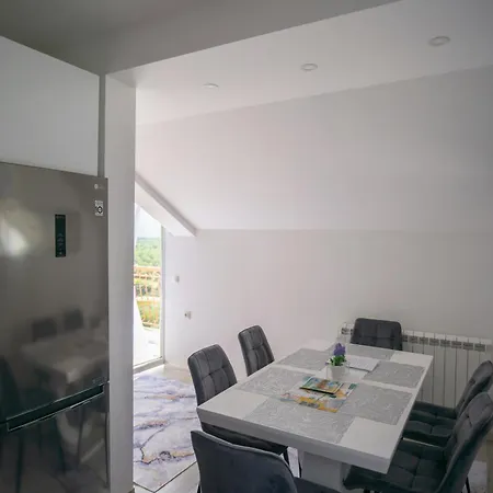 Luxury Milicevic * 트레빈예