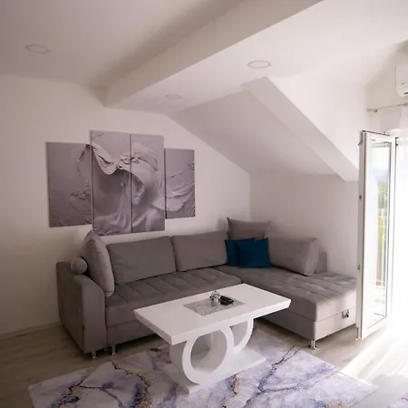 아파트 Luxury Milicevic *