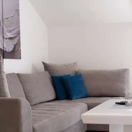 Luxury Milicevic 아파트